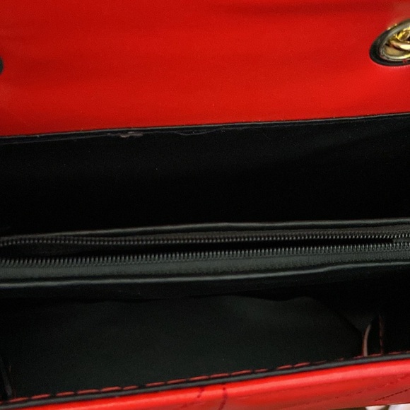 Beautiful red quilted shoulder bag - Picture 6 of 13